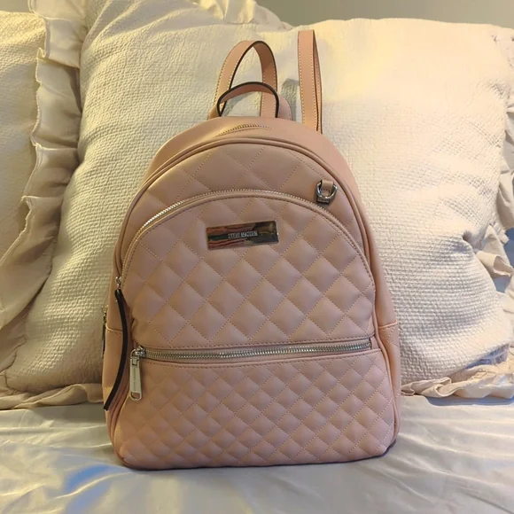 Blush pink quilted Steve Madden backpack 2 outside pockets, 3 inside, like new - Picture 2 of 11